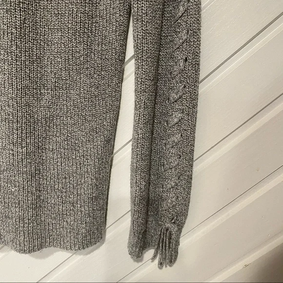 Sweater - Picture 3 of 4